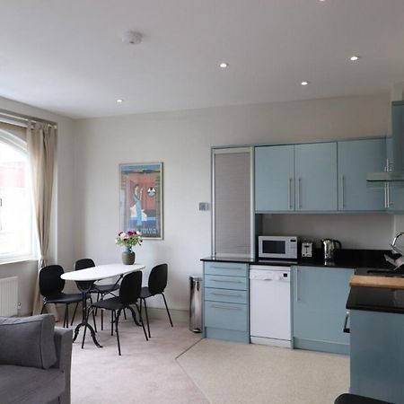 Stylish Light-Filled 1 Bedroom Flat In Hammersmith Londres Exterior foto